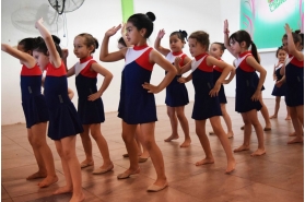 TALLER DE GIMNASIA RÍTMICA